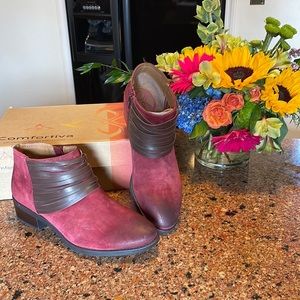 Comfortiva Leather Booties